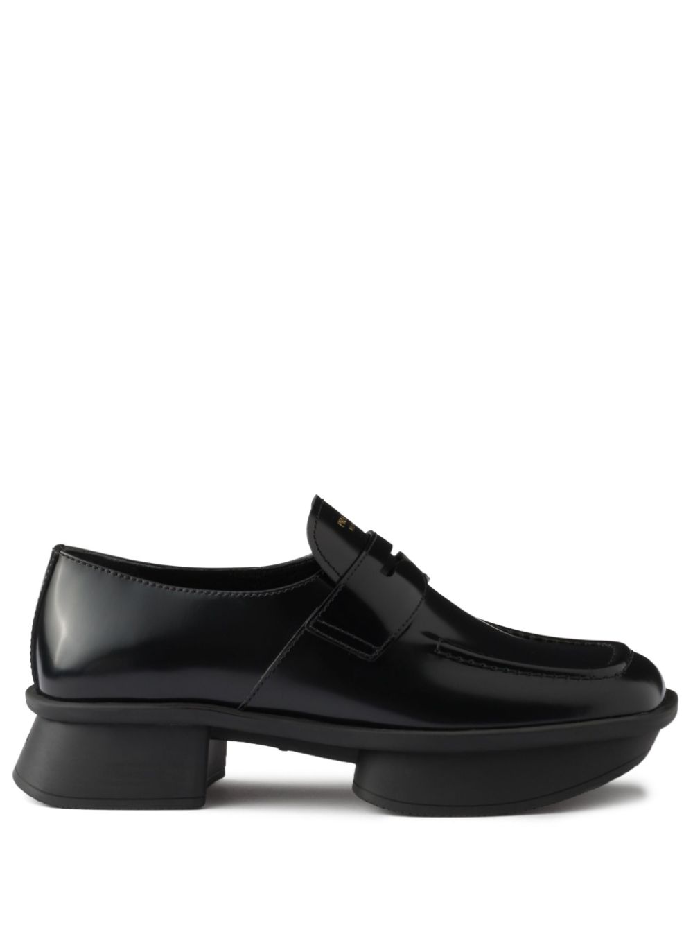 【PRADA】ブラッシュドレザー スクエアトゥローファー ブラック［1D985N055F0002］