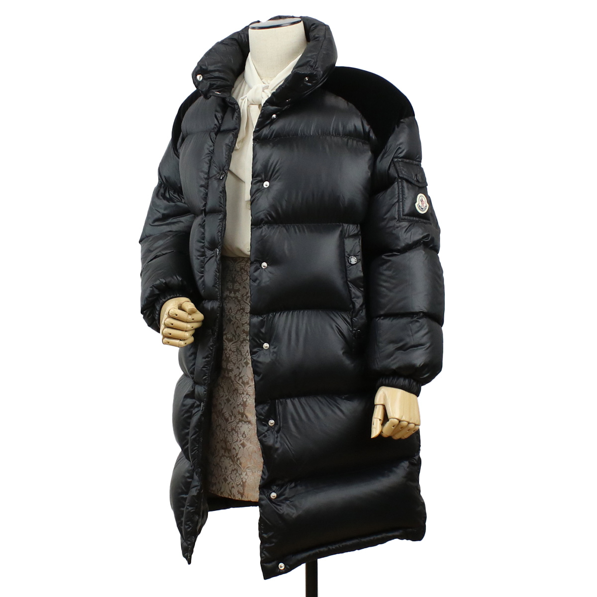 モンクレール MONCLER レディース ダウンコート ブランド 1A00041 NYONG GIUBBOTTO 595ZZ 999ブラック outer-01 - 画像 (3)