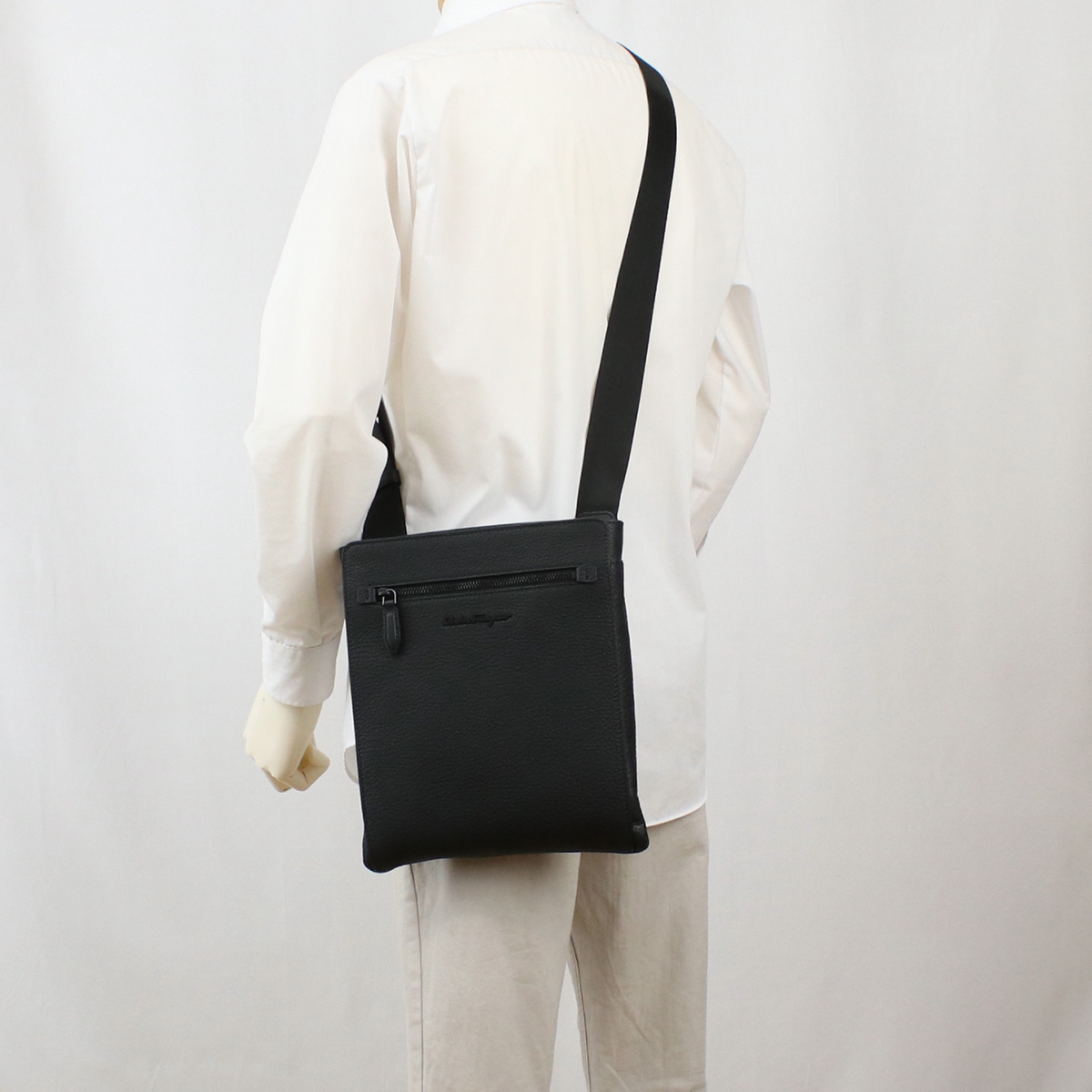 フェラガモ FERRAGAMO 斜め掛けショルダー ブランド 24-0131 0740805 NEROブラック bag-01 - 画像 (10)