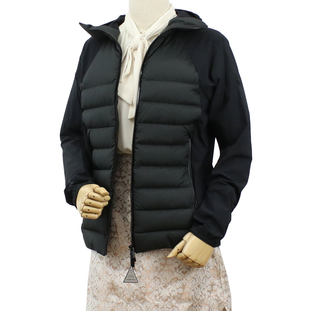 モンクレール MONCLER レディース ダウンジャケット ブランド 1A00108 SOMME GIUBBOTTO 596IU 999ブラック outer-01 - 画像 (6)