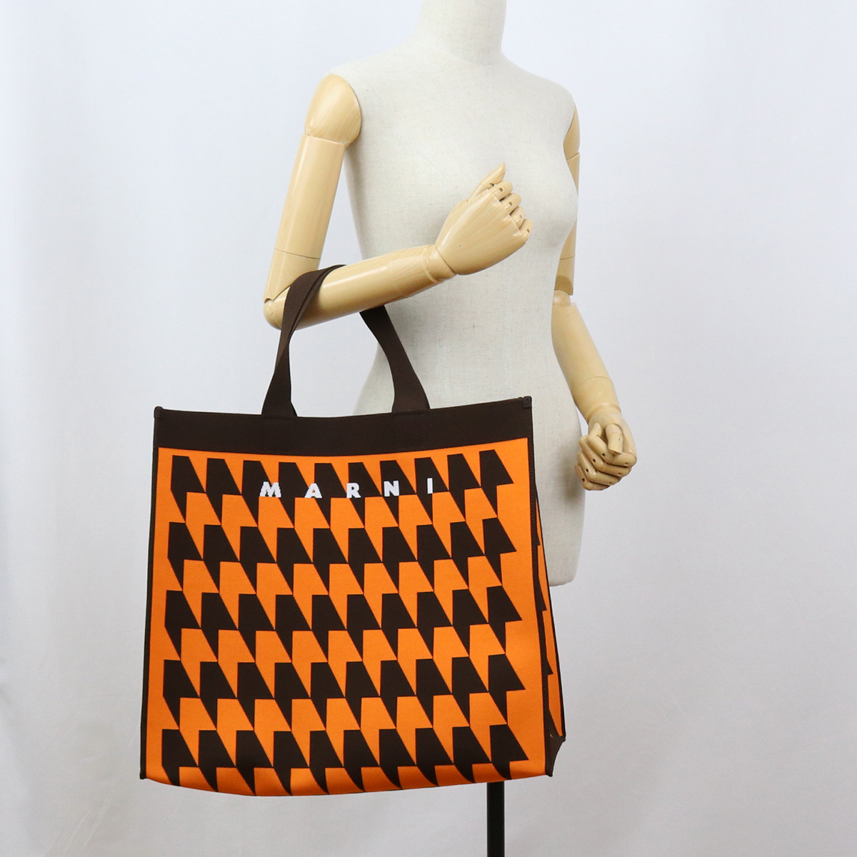 マルニ MARNI ブランド トートバッグ ショッピングバッグ 大容量SHMP0073A1 P4556 Z2L37オレンジ系 ブラウン系 bag-01 - 画像 (11)